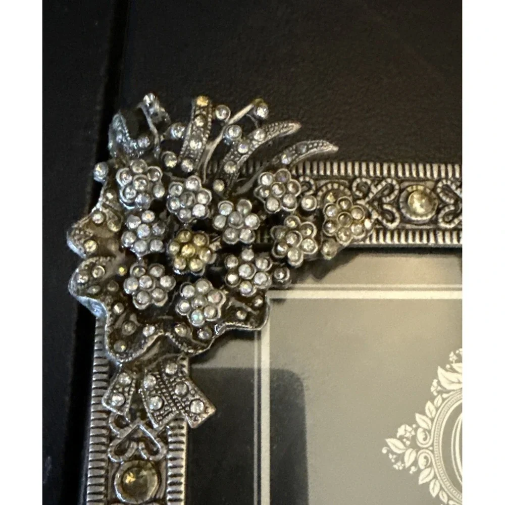 Margeaux Concepts Jeweled Floral Silver Tone Photo Frame Picture‎ 4x6 NEW
